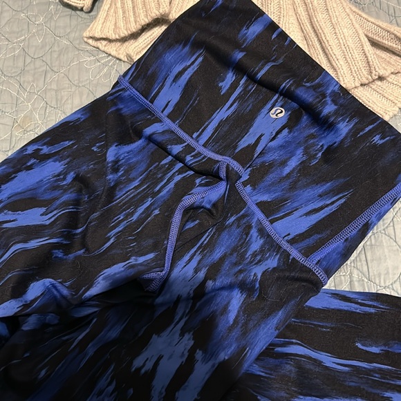 Lululemon 7/8 legging (like new!) - Picture 2 of 4